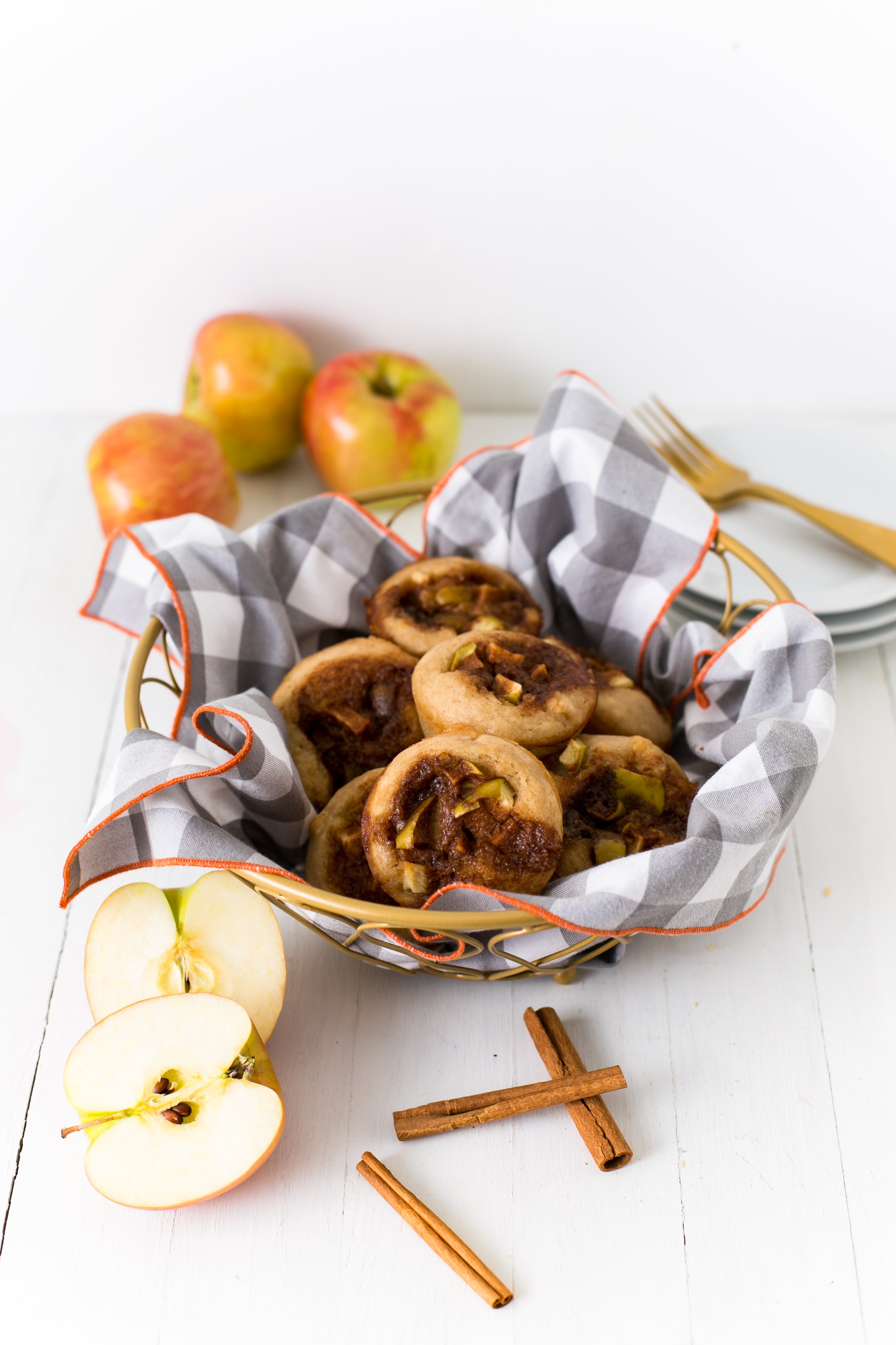 Caramel Apple Cinnamon Muffin Cups